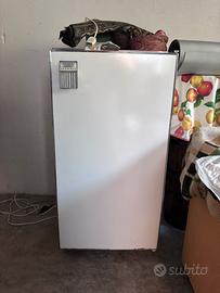 Frigorifero Indesit anni '50 funzionante