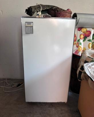 Frigorifero Indesit anni '50 funzionante