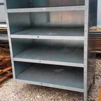 Scaffale in lamiera zincata