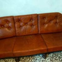 divano e due poltrone