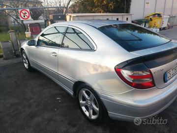 Mercedes sportcoupe c220 del 2005