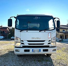 Isuzu P75 per raccolta rifiuti