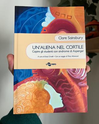 Un’aliena nel cortile