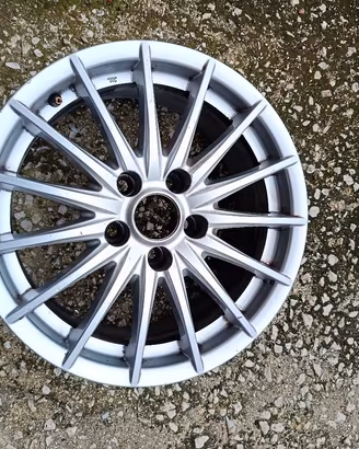 Cerchi in lega Alfa romeo