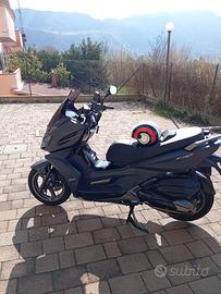 Kymco 300i 2013