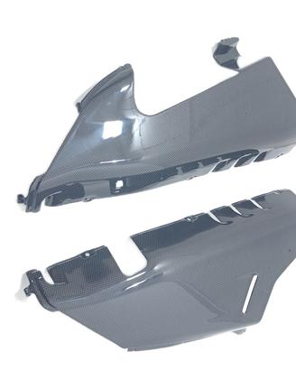 VASCA INFERIORE CARBONIO PER SCARICHI AKRAPOVIC TE