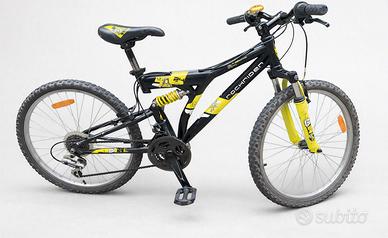 Mountain Bike con sospensioni e marce