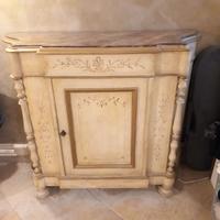Credenza antica