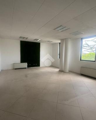 UFFICIO A VILLAFRANCA DI VERONA