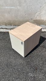 cassettiere in legno