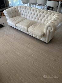 Divano tipo  chester