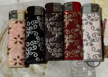 Accendini con fiori glitterati