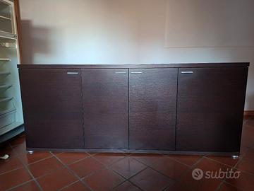 Credenza in legno ripiani cristallo