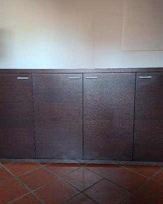 Credenza in legno ripiani cristallo