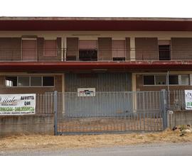 LAGHETTO | Capannone 2.000 mq | Terreno 3.000 mq