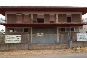 LAGHETTO | Capannone 2.000 mq | Terreno 3.000 mq