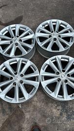 4 cerchi in lega originali Nissan da 17 pollici