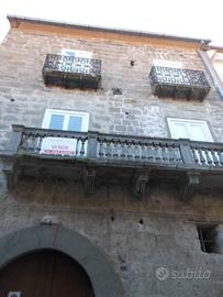 Casa indipendente di 220 m² con più di 5 locali a 