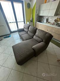 Divano con penisola Nuovo
