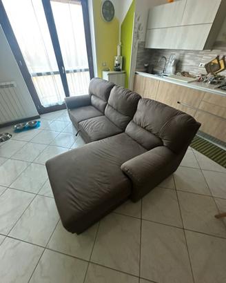 Divano con penisola Nuovo