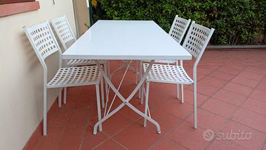 Set Giardino VERMOBIL in Metallo (Tavolo + Sedie)