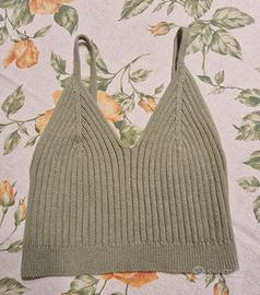 Top verde a bretelle