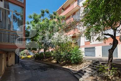 Amsicora , luminoso quadrivano, Box auto