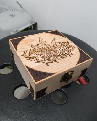 Scatola Cofanetto legno  weed 