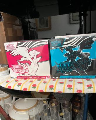 Pokemon etb luce nera e fuoco bianco