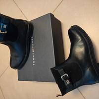 Tommy Hilfiger- thermo belt bootie