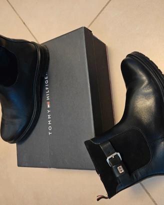 Tommy Hilfiger- thermo belt bootie