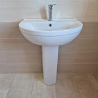 Lavabo a colonna Globo 