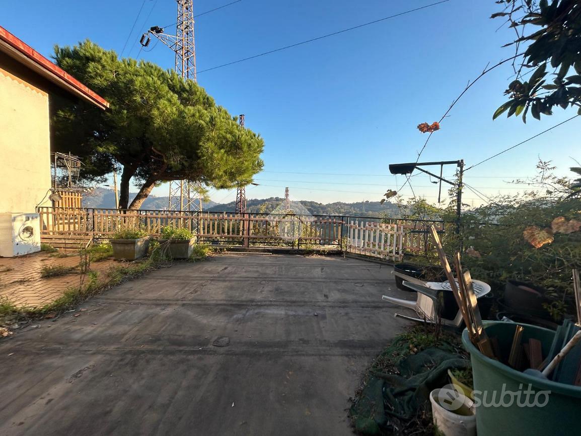 VILLA SINGOLA A GENOVA
