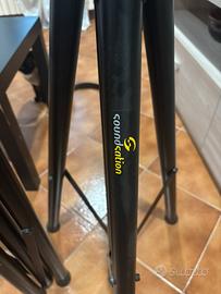 Piedistallo per casse