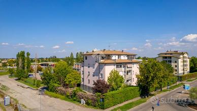 2 LOCALI A REGGIO NELL'EMILIA