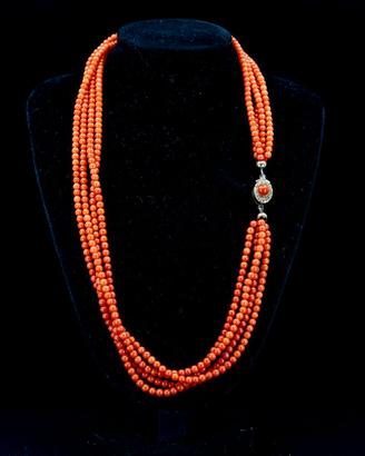 Collana multi-filo di perline di corallo Vintage