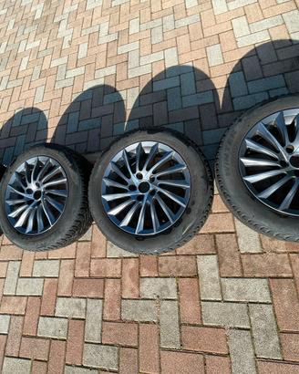 Cerchi in lega 16” gomme invernali giulietta
