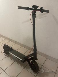 Monopattino elettrico Navee