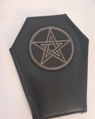 Portafoglio goth con pentacolo