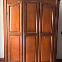 Armadio a tre ante