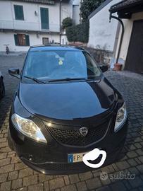 Lancia ypsilon unicoproprietario