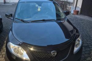 Lancia ypsilon unicoproprietario