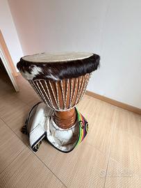 Djembè africano artigianale in legno e pelle