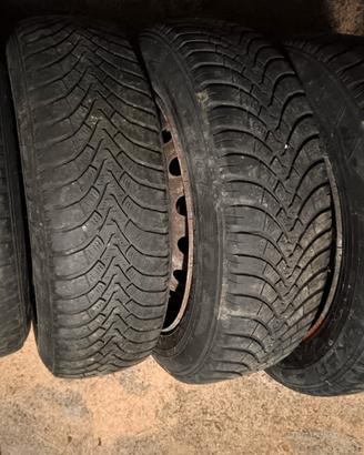 ruote invernali con cerchione 175/65 r15