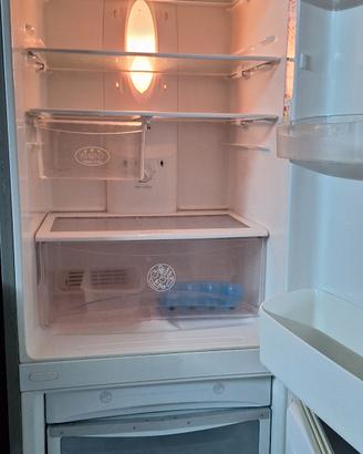 Frigo congelatore libera installa. LG funzionante 