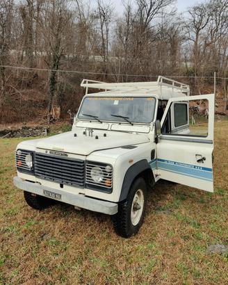 Land Rover 90