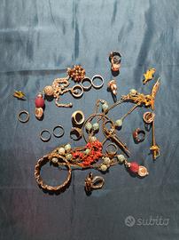 Lotto Bigiotteria Vintage Collane Anelli Spille Br