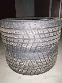 Gomme Pirelli 275-675-19 Ferrari