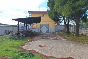 MULTILOCALE A SANNICANDRO DI BARI