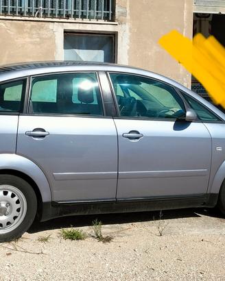 Audi A2